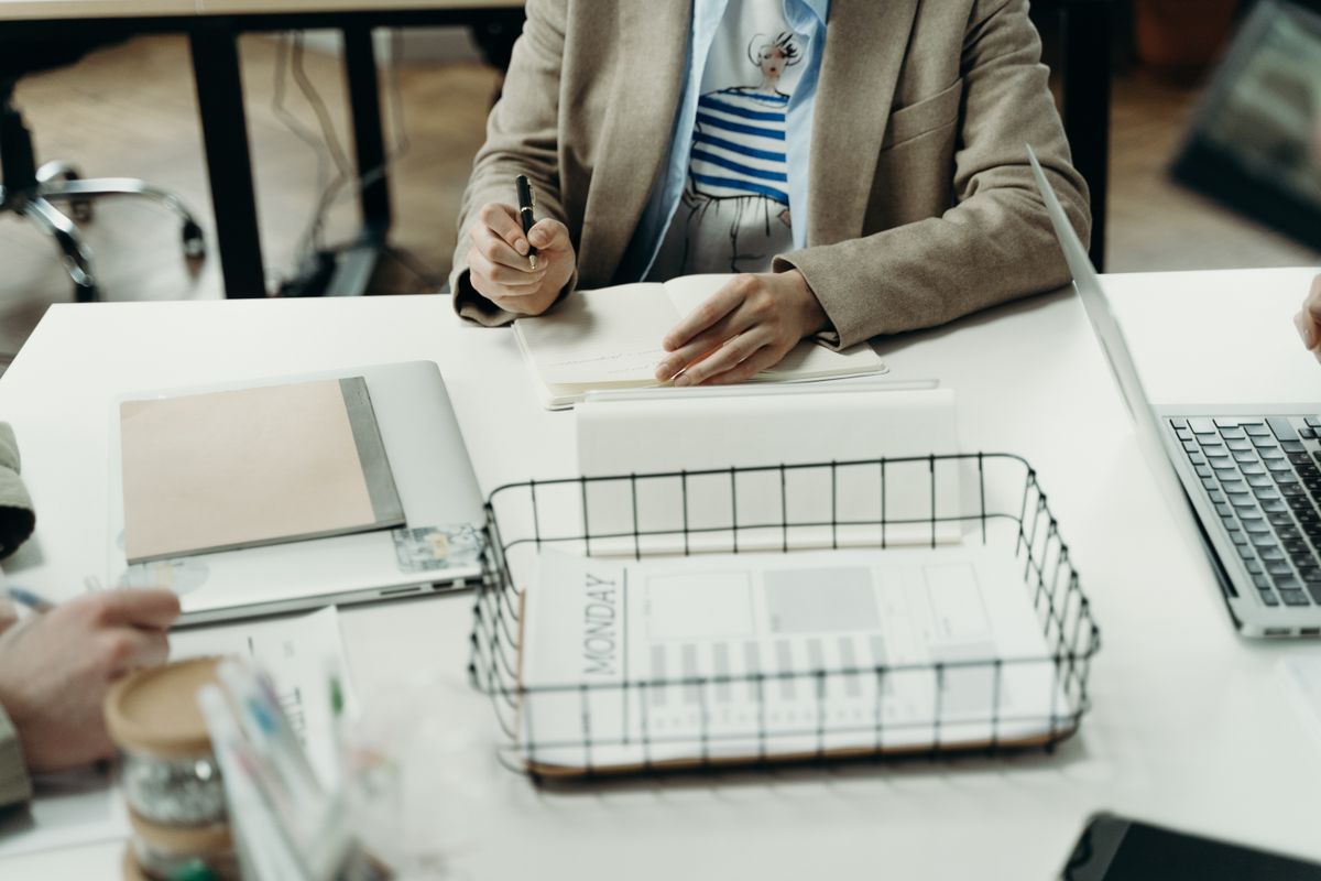 Can You Schedule LinkedIn Posts? Yes, Here's What It Costs a Solo Founder